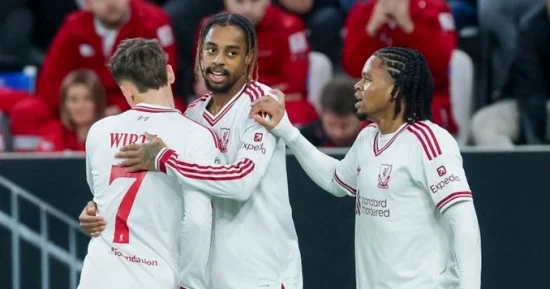 هاتريك باركولا يقود ليفربول لاكتساح لاسك لينز 6 - 3 في دوري الأبطال