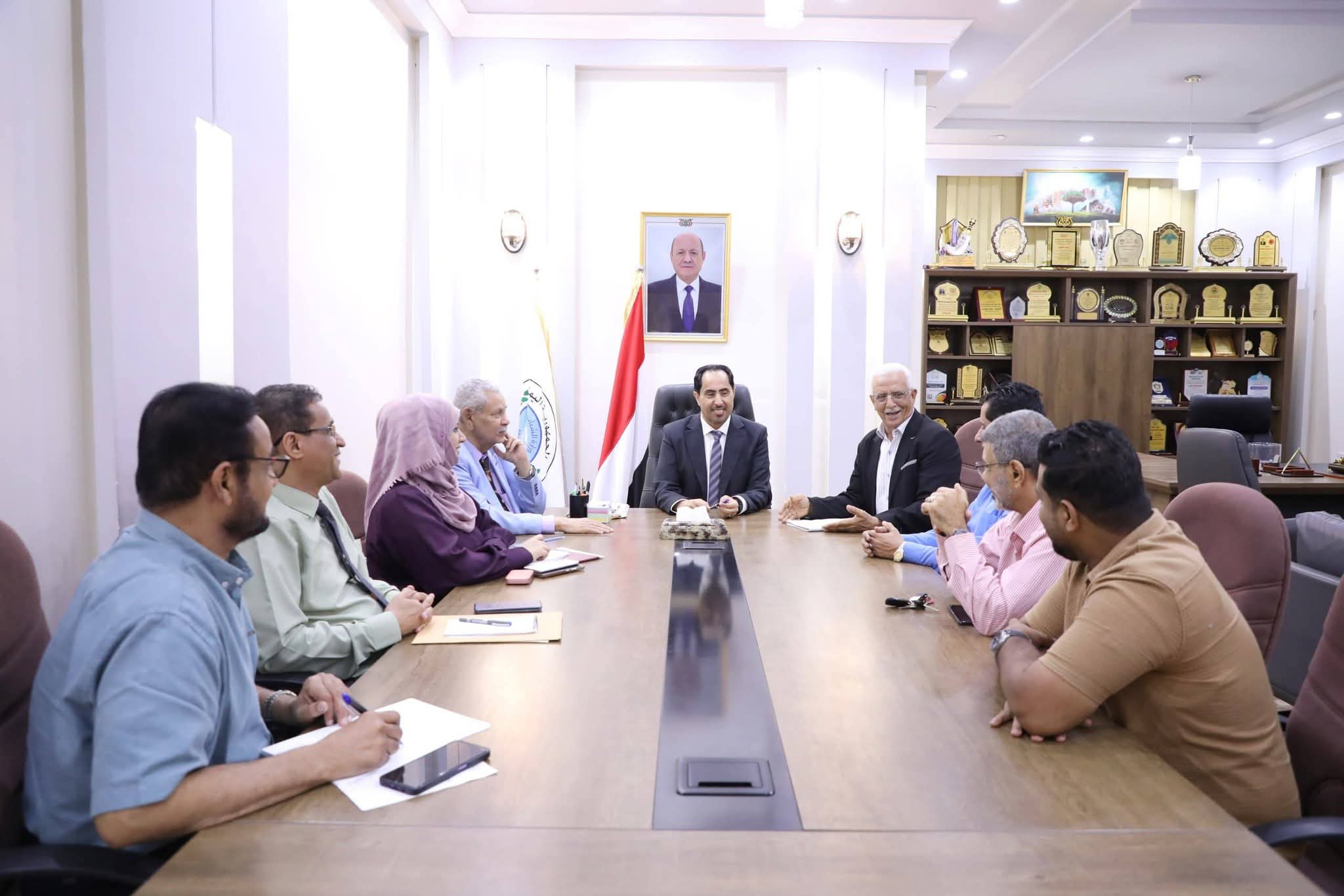 البكري يلتقي مدير مكتب شباب عدن "الجديد" ويؤكد دعم الأندية