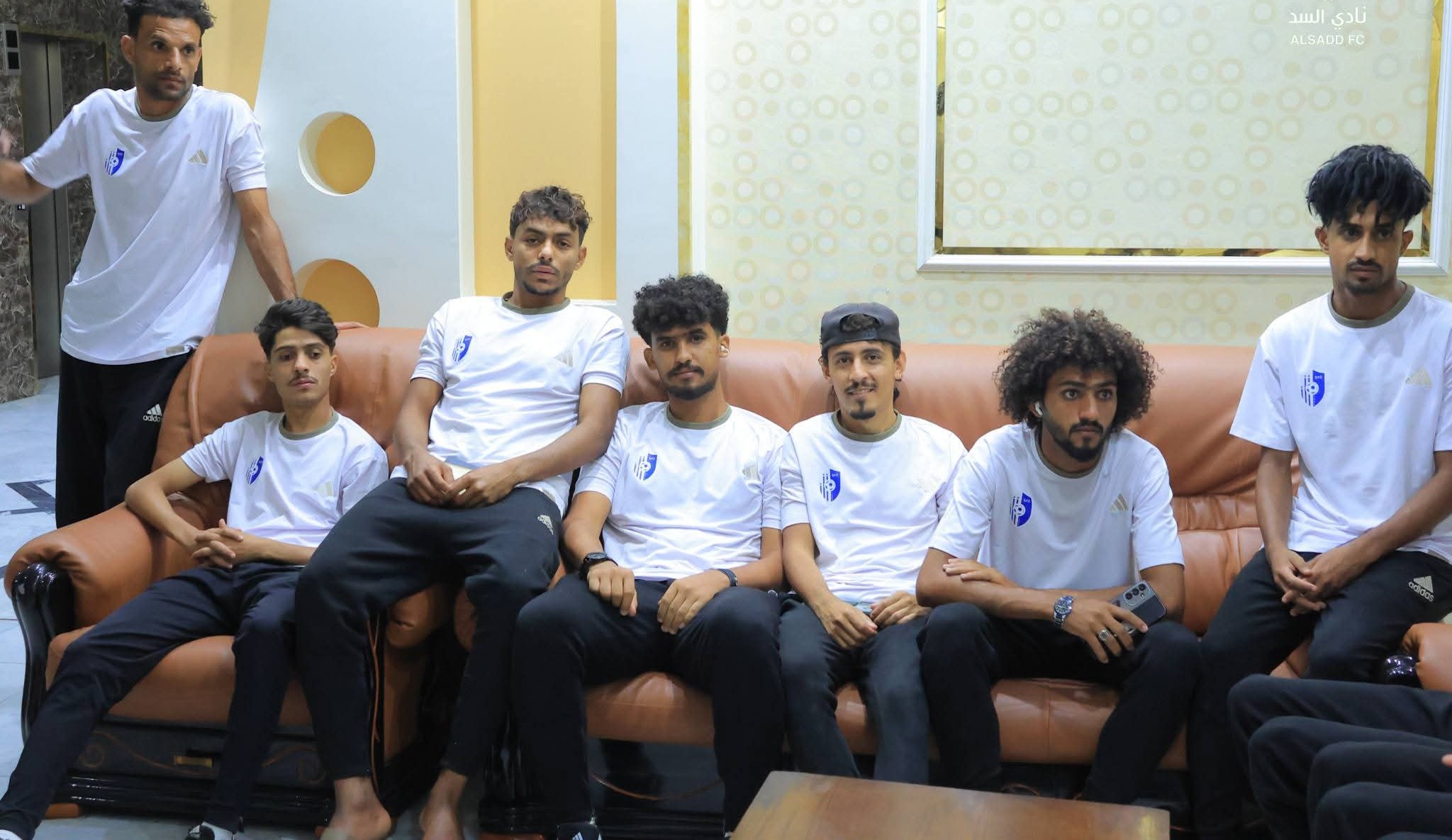 بعثة الفريق الكروي الأول بنادي السد مأرب تصل لصنعاء أستعددا" لمواجهة رهيب البيضاء .