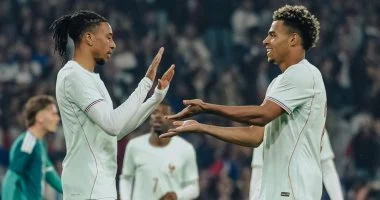 هاتريك أوليزي التاريخي يقود الديوك للفوز وديا
