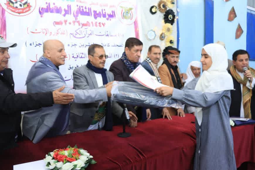 وقفة.. ..الأهلي يتألق ثقافياً!
