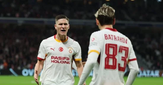 جلطة سراي يحقق فوزه الأول في دوري أبطال أوروبا برباعية أمام ليل