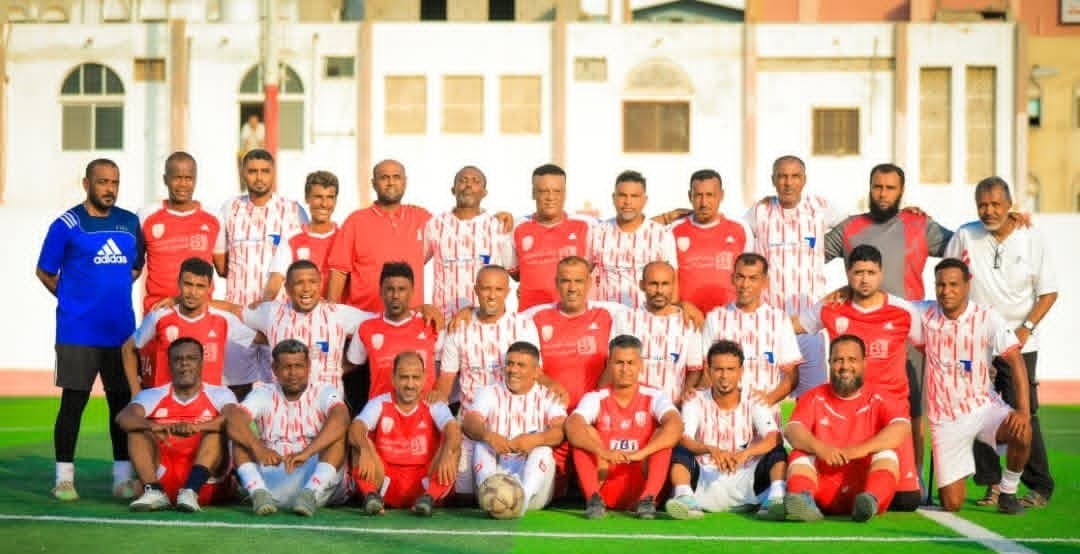 عناق الأجيال في "بيت النوارس".. قدامى رياضيي حضرموت يشيدون بالمهرجان الرمضاني ويؤكدون: "الشعب ليس مجرد نادي، بل وطن يجمعنا"