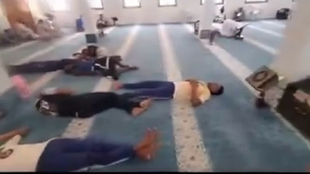 هلال الحديدة يعيش أصعب مراحله في الدوري اليمني.. ولاعبون يكشفون تفاصيل رحلة شاقة
