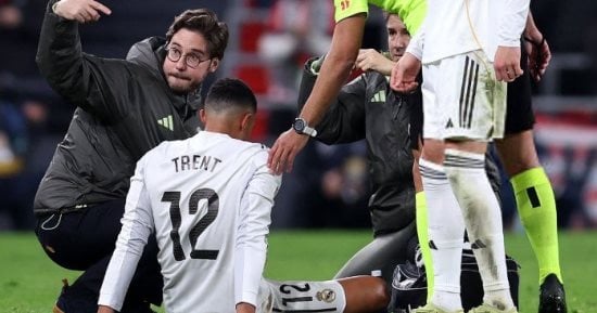 أرنولد يقترب من العودة إلى الدوري الإنجليزي