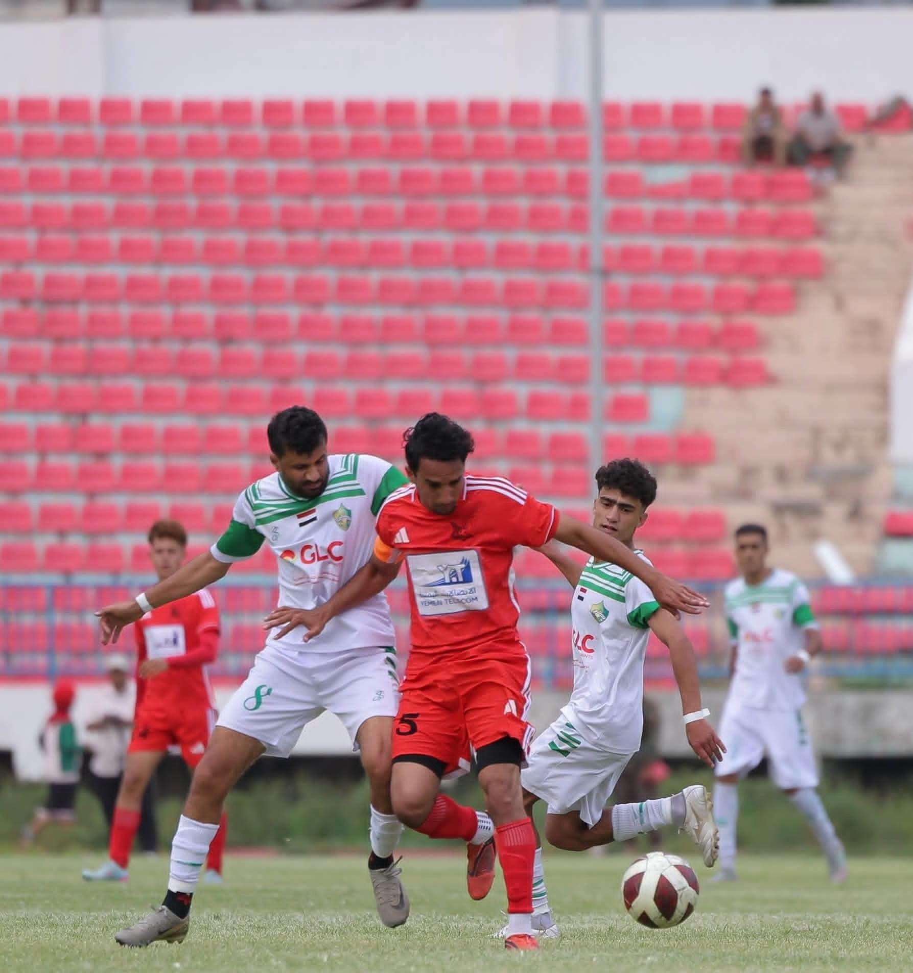 التعادل الإيجابي يحسم مباراة  اليرموك واتحاد إب في الجولة العاشرة