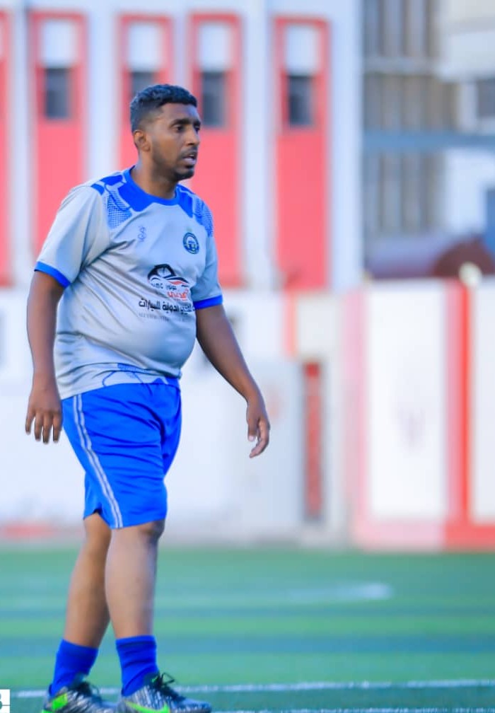 تعادل مثير بين القادسية والشعلة في بطولة كرة القدم للاعبين القدامى في شعب حضرموت .