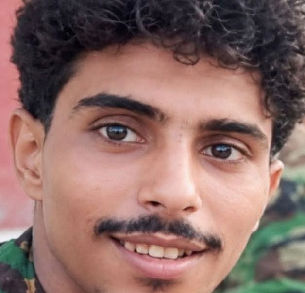 استشهاد نجل نجم نادي حسان والمنتخب الوطني للناشئين سابقًا الكابتن جمال العولقي في القصف الصاروخي على شبوة