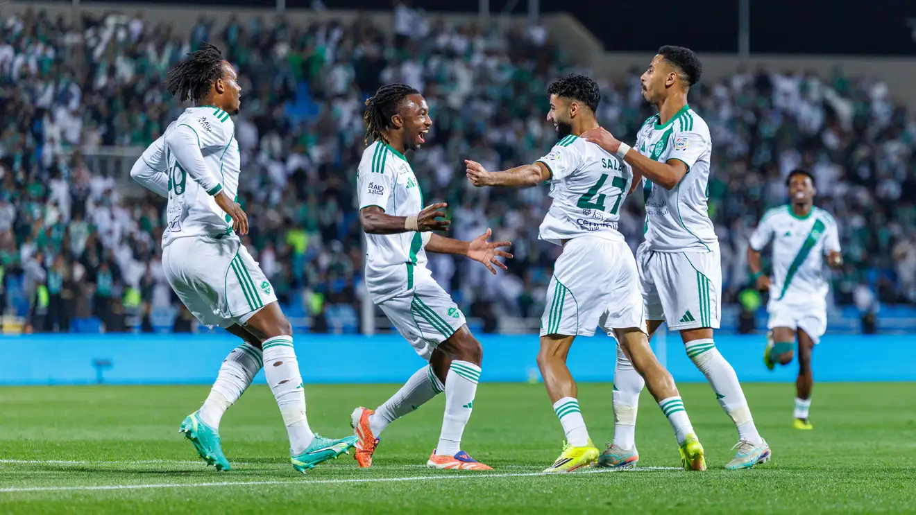 مفاجأة في الأهلي.. الكشف عن موقف أبو الشامات وإيبانيز من مباراة الفيحاء