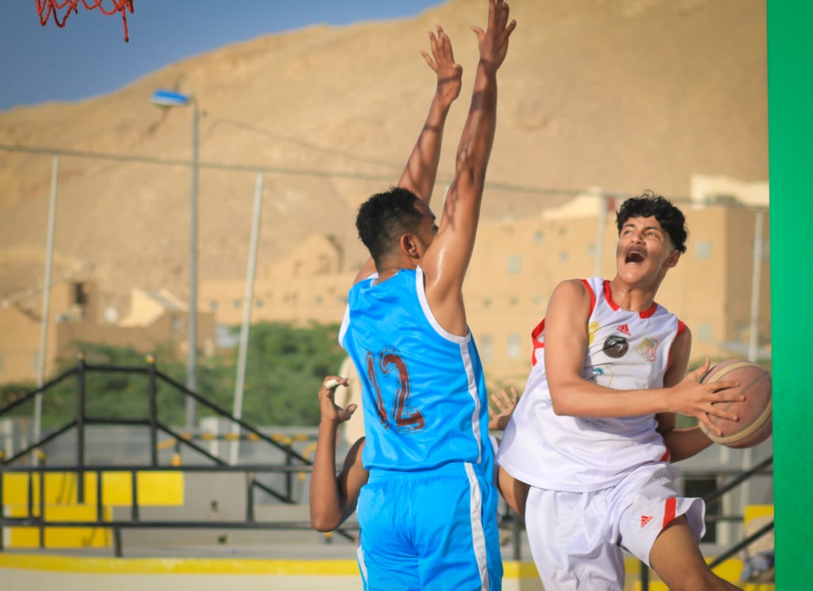 بطولة البرنامج السعودي لتنمية واعمار اليمن: سلة سيؤون تنفرد بالصدارة، بالفوز على شبام في اخر مباريات مرحلة الذهاب