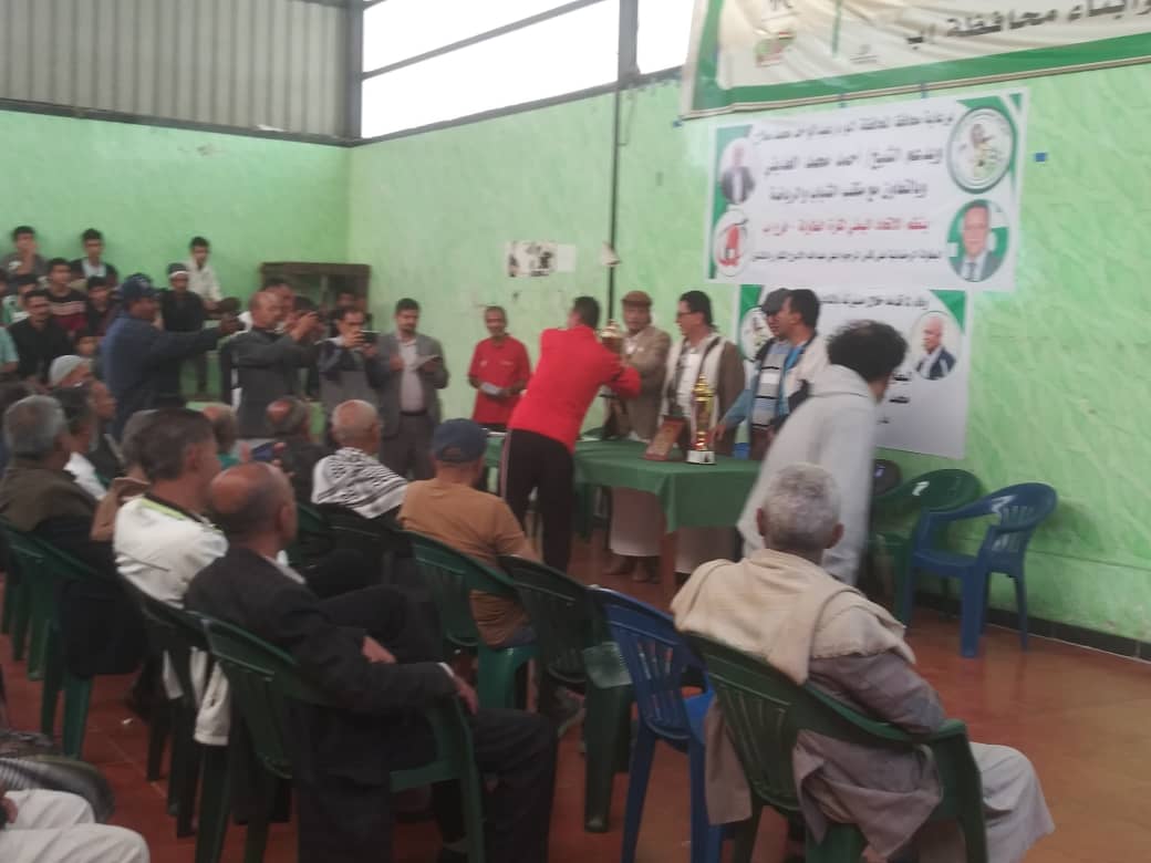 تكريم الفائزين ببطولة الفقيد الاعرج والصباحي الرمضانية لكرة الطاولة بنادي الشعب بإب