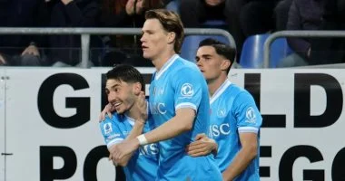 نابولي يرتقي لوصافة الدوري الإيطالي بفوز صعب على كالياري