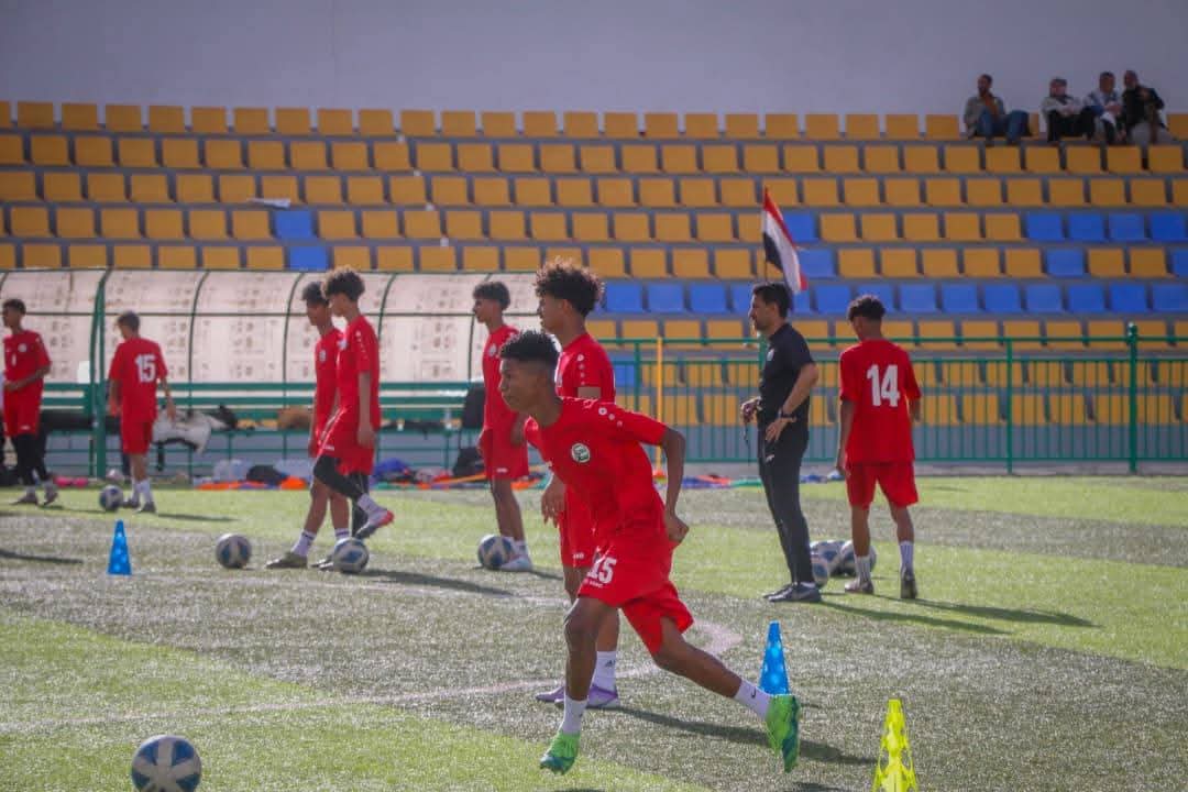 في اطار معسكره الداخلي بصنعاء منتخبنا الوطني لكرة القدم يلتقى وديا" غدا" اليرموك و العروبة .
