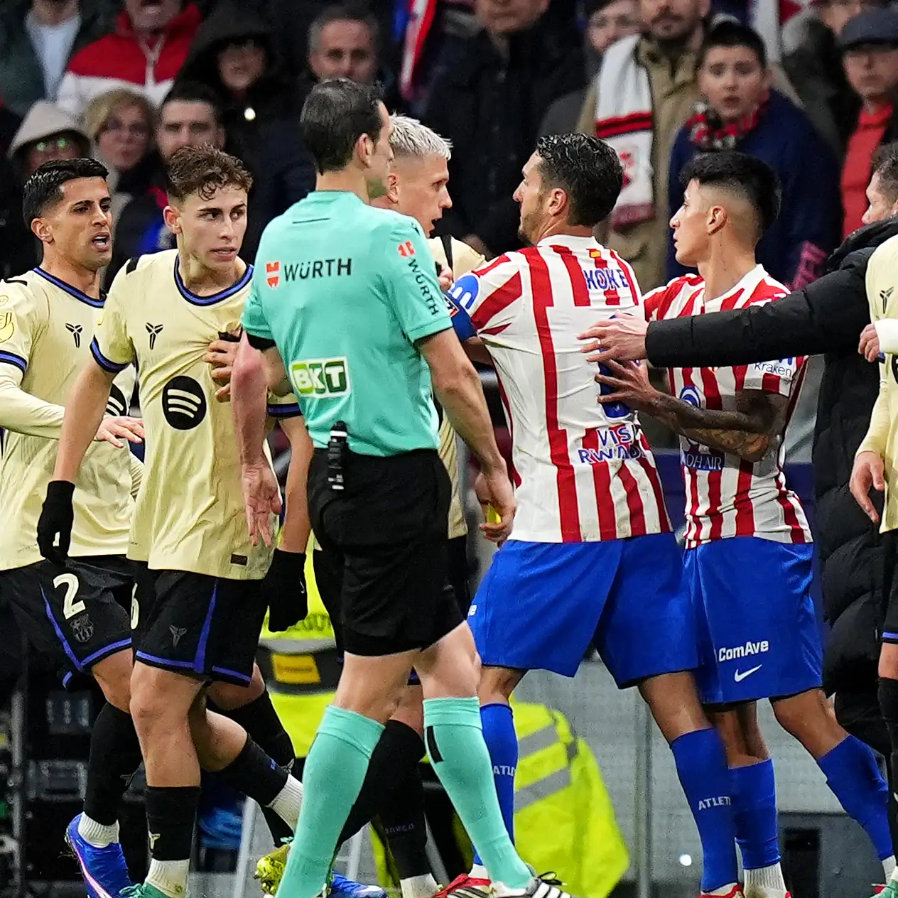 قناة الريال تسخر من بيان برشلونة: كرنفال جنوني ومزحة