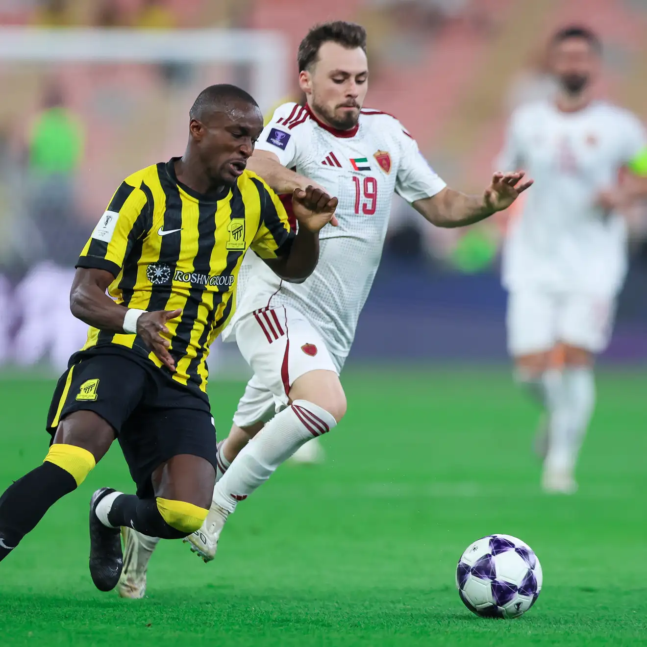 مفاوضات ليفركوزن تبعد موسى ديابي عن الاتحاد