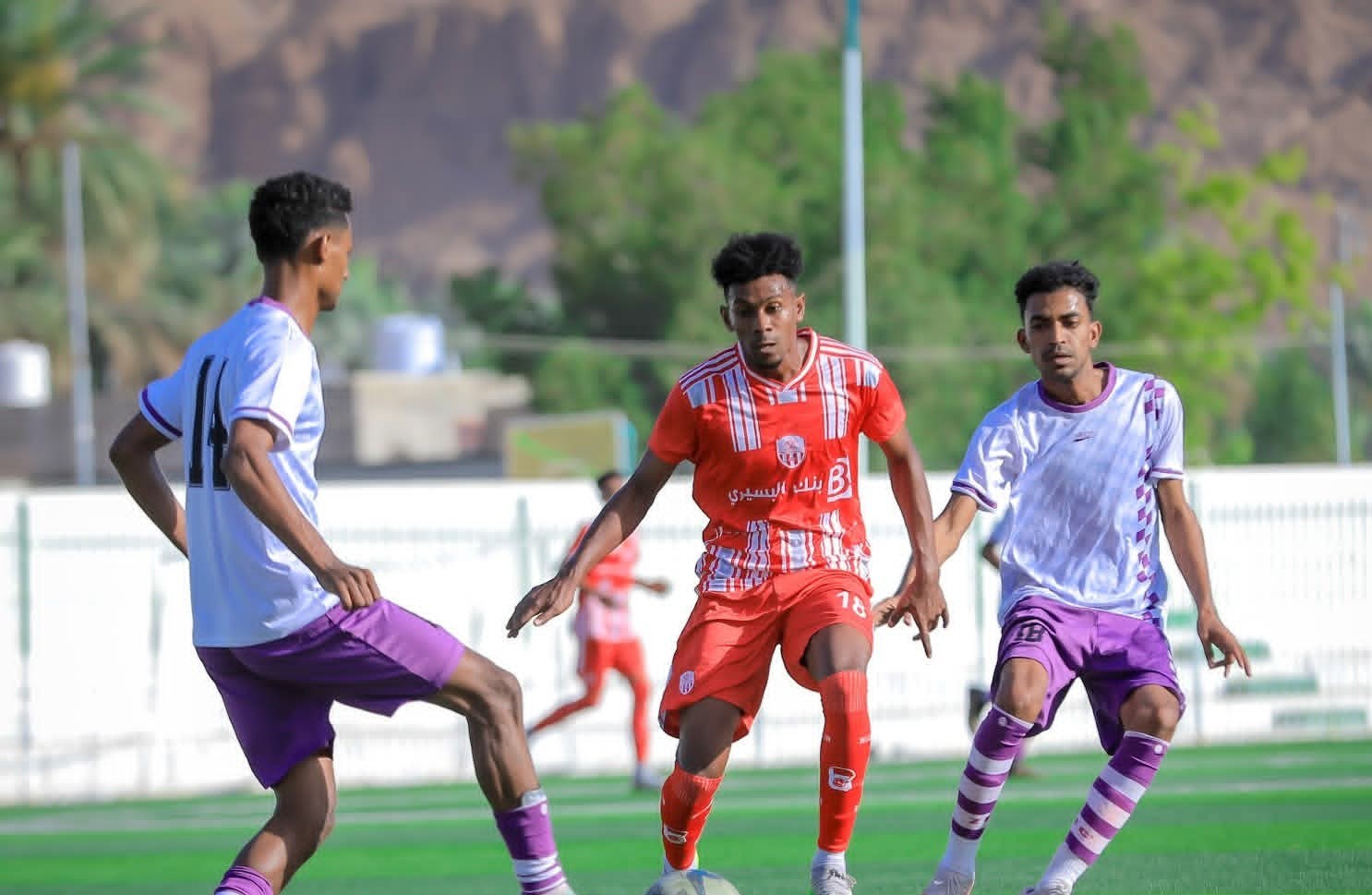 ضمن معسكره في وادي حضرموت.. شعب حضرموت يتعادل وديًا مع منتخب تريم