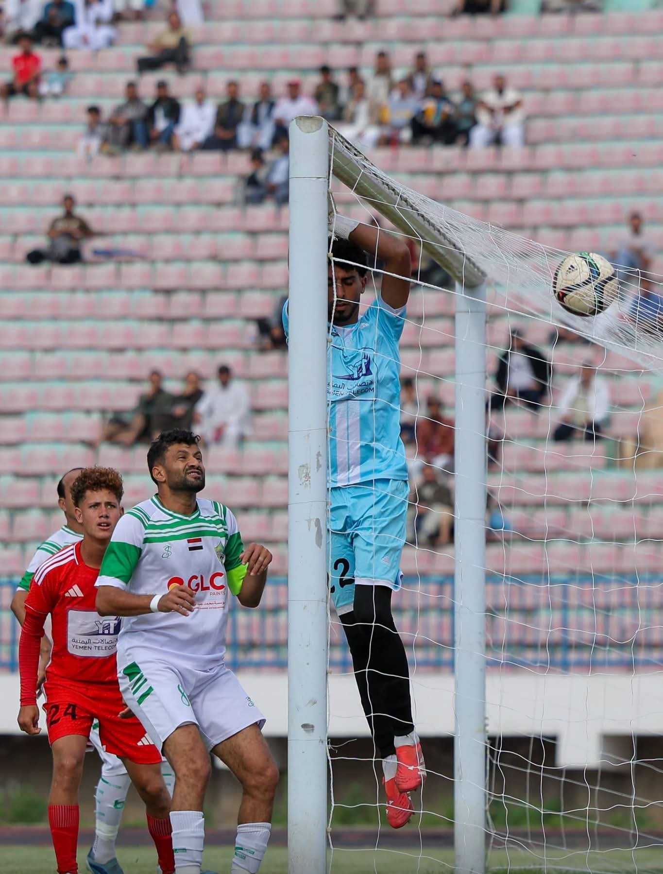 تضامن حضرموت يتجاوز شباب البيضاء .. السد يكسب اتحاد حضرموت .. وتعادل اتحاد إب واليرموك