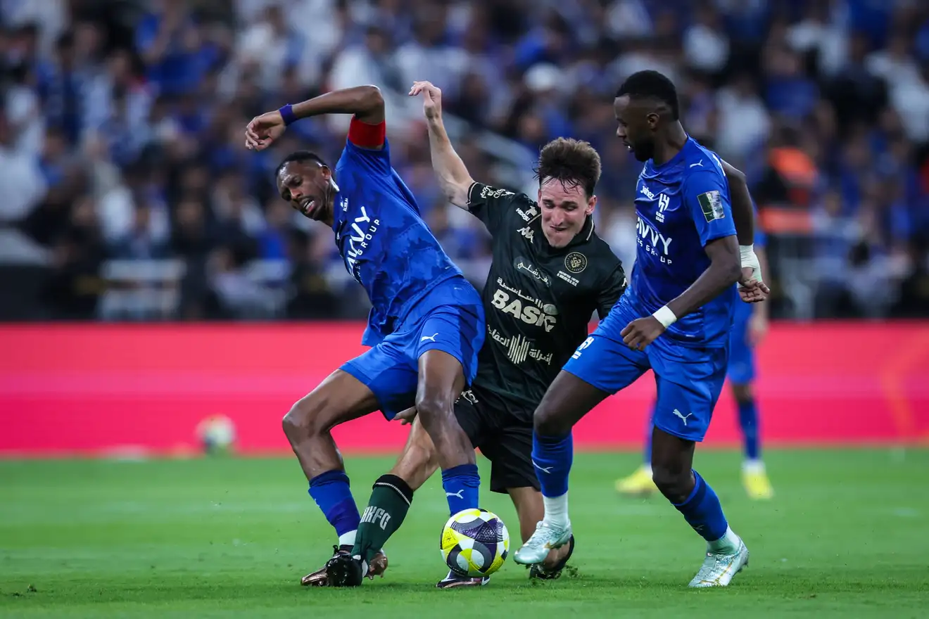 5 صفقات بأسبوعين.. الهلال السعودي يضرب بقوة في الميركاتو