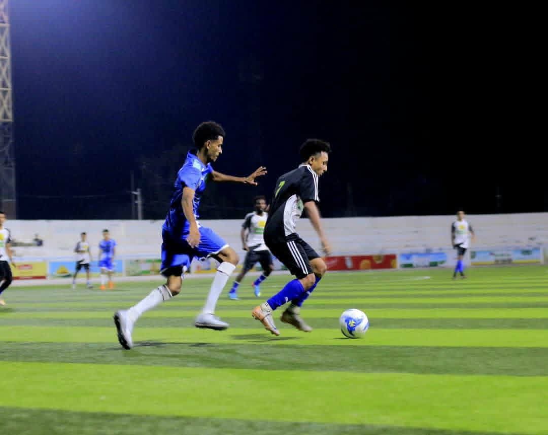 الهلال يكتمل ويقصي سردود الضحي بثنائية نظيفة ويخطف بطاقة التأهل إلى نصف نهائي بطولة مجموعة هائل سعيد أنعم لاندية الحديدة