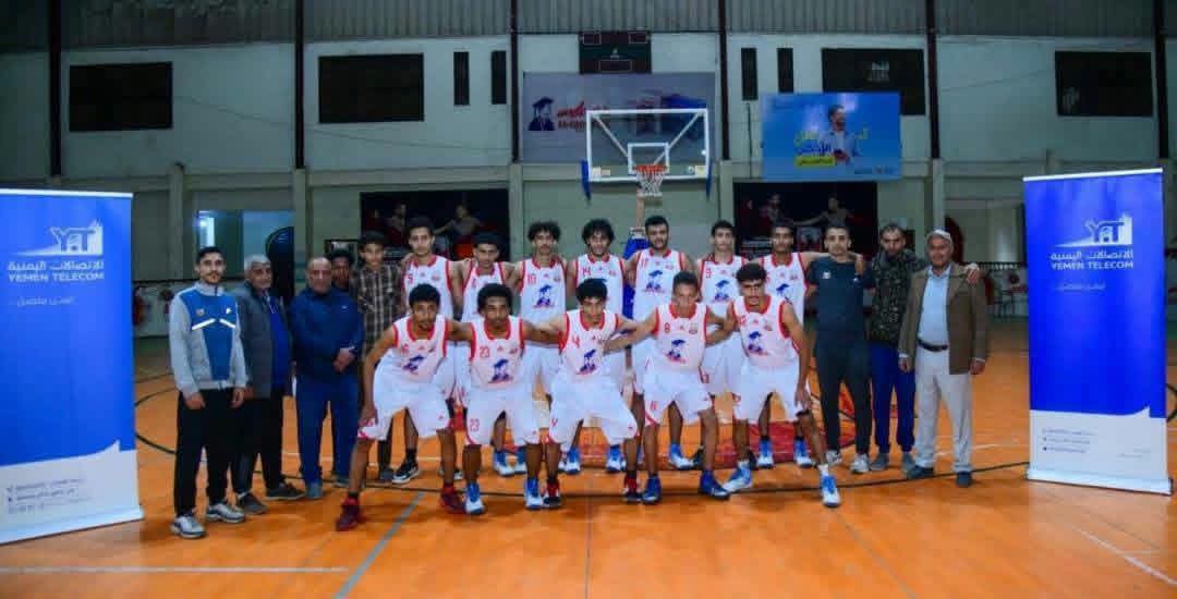 الإمبراطور السلوي في فئتي الشباب والناشئين يستضيفون 22 مايو في صالة الأهلي ضمن الدوري الشامل لأندية صنعاء .