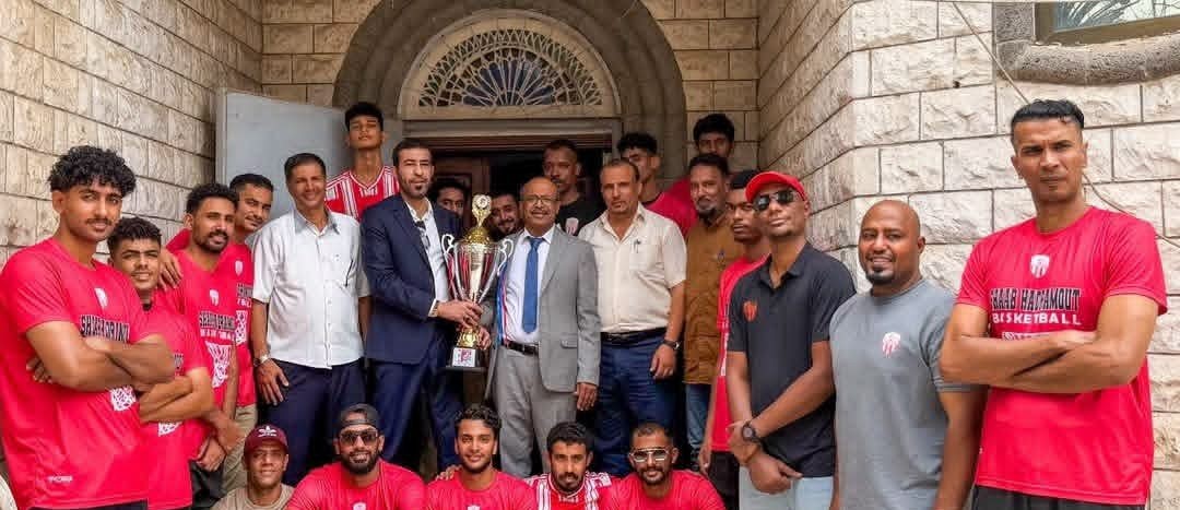 وزير النفط يستقبل بعثة سلة النوارس ويحتفي بإنجاز الحفاظ على لقب السوبر