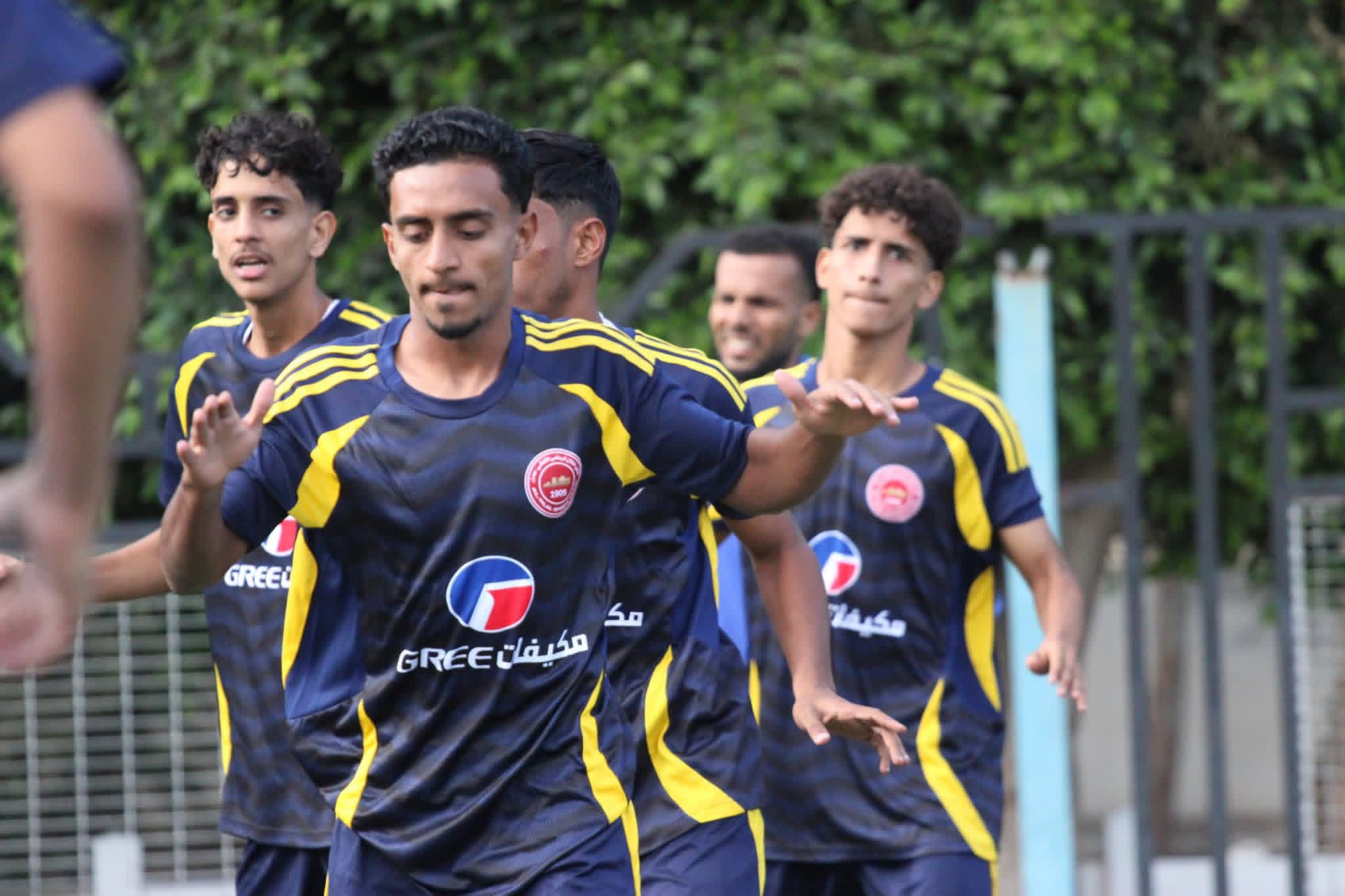 عميد اندية اليمن يكمل تحضيراته في صنعاء لمباراة شباب عريب غدا" في كأس الجمهورية .