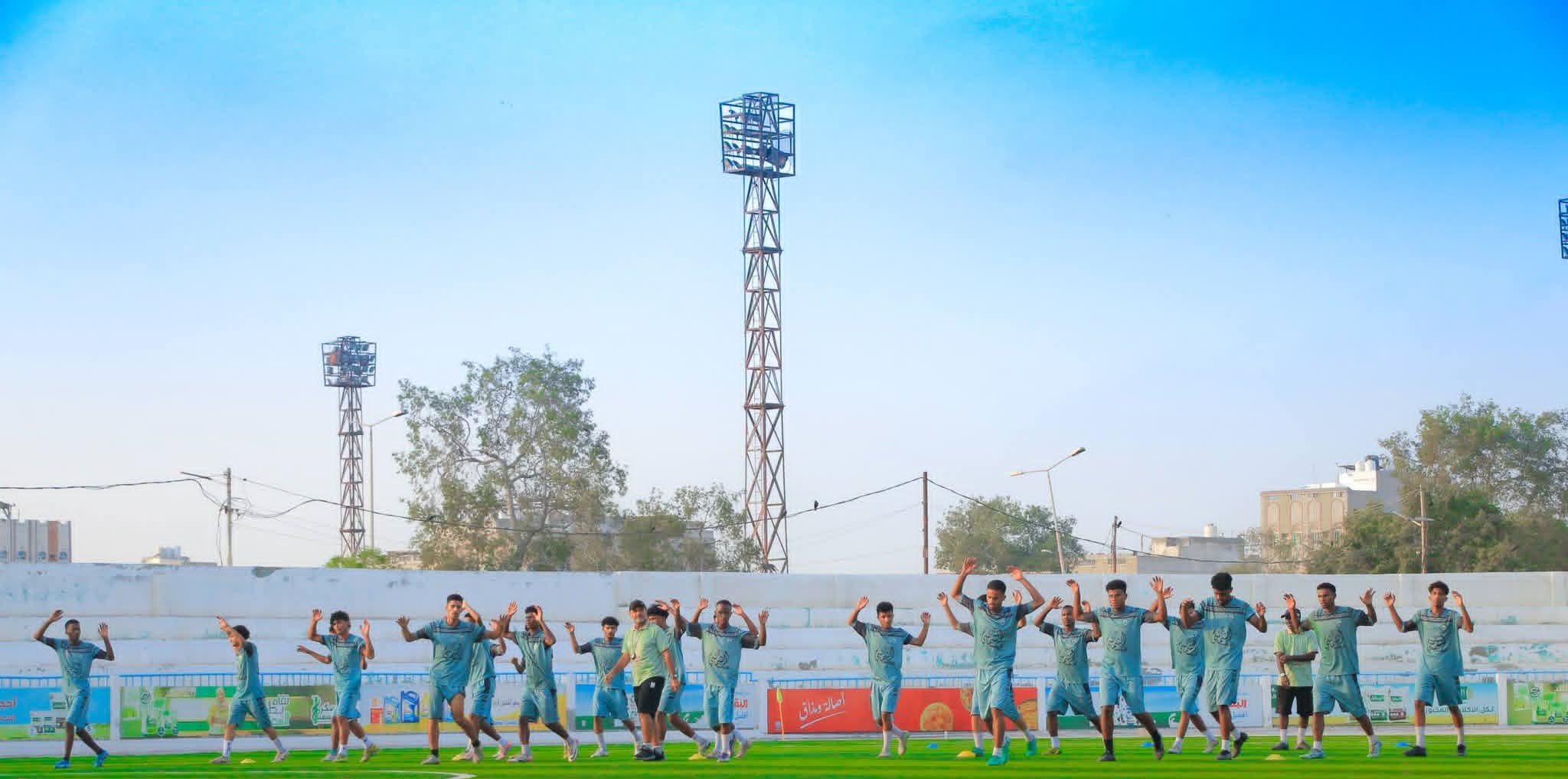 اللمسات الأخيرة للمكلا تسبق موقعة الهلال