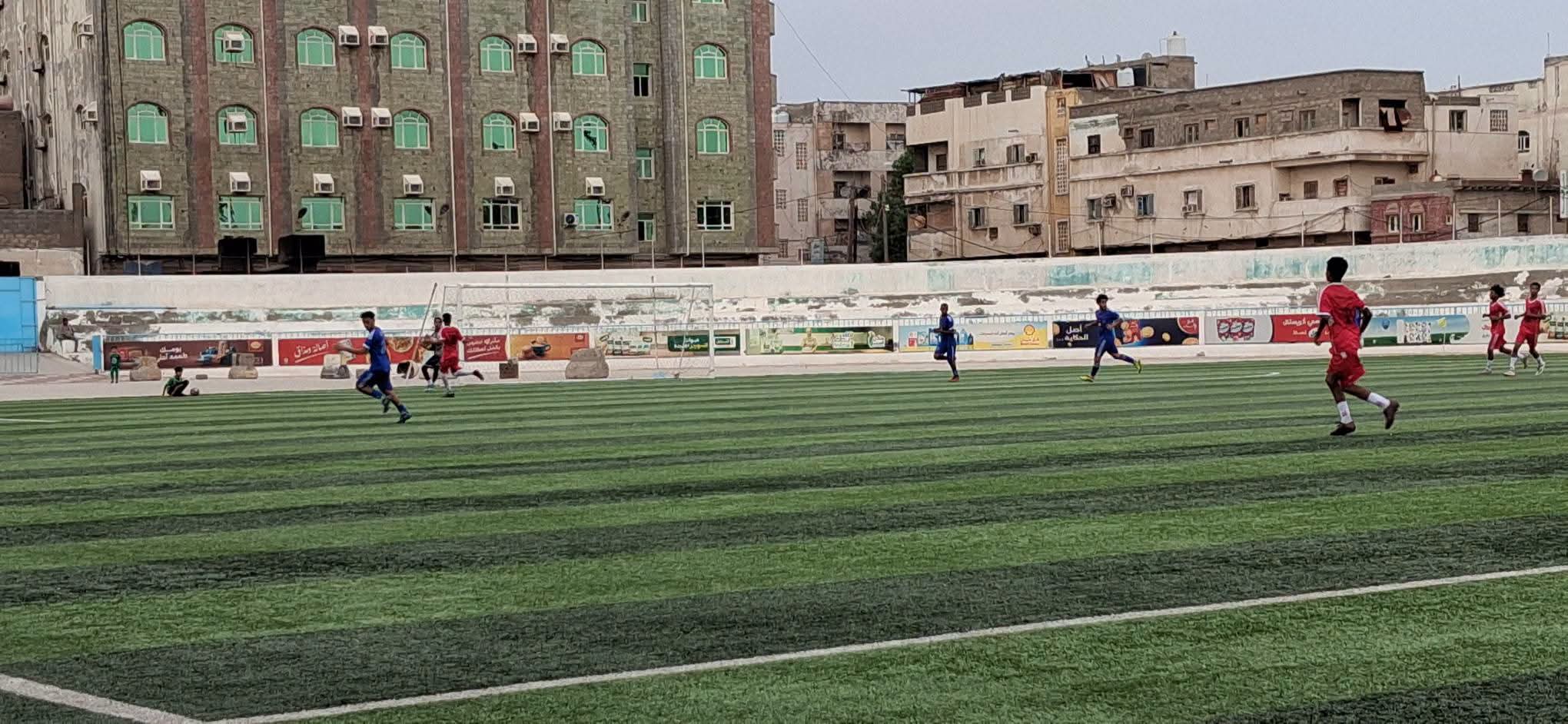 اهلي الحديدة يجاري الهلال الساحلي ويحرجه في العلفي حتى قبيل نهاية المباراة