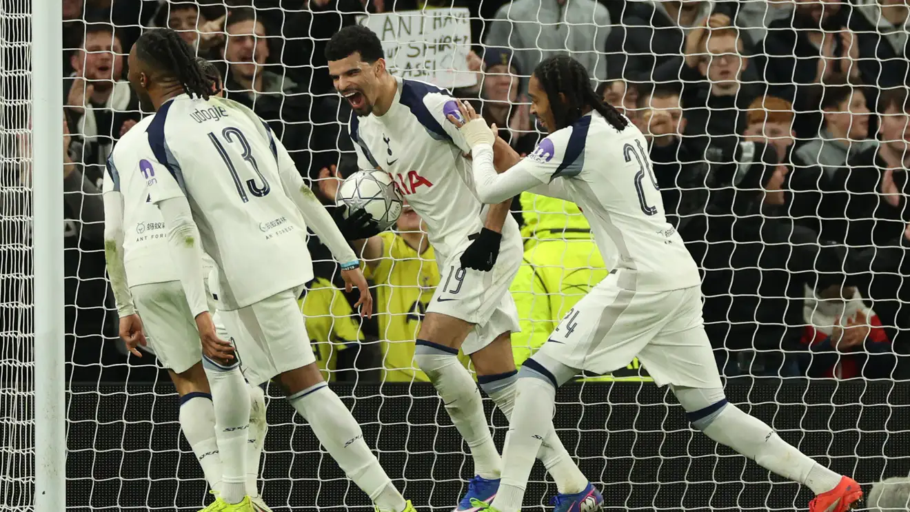 توتنهام يسقط دورتموند ويضع قدما في الدور الثاني بالتشامبيونزليج