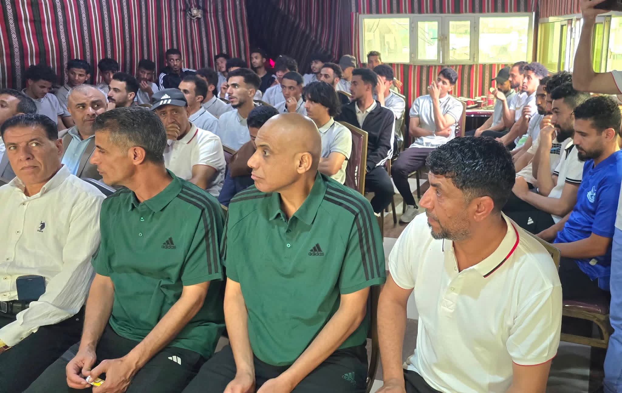 في مأدبة غداء ..قيادة النادي الأهلي تلتقي الجهازين الإداري والفني ونجوم الفريق الأول
