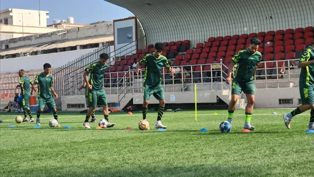 استعداداً لكأس الجمهورية.. شعب إب يواصل تحضيراته بحصة تدريبية مكثفة