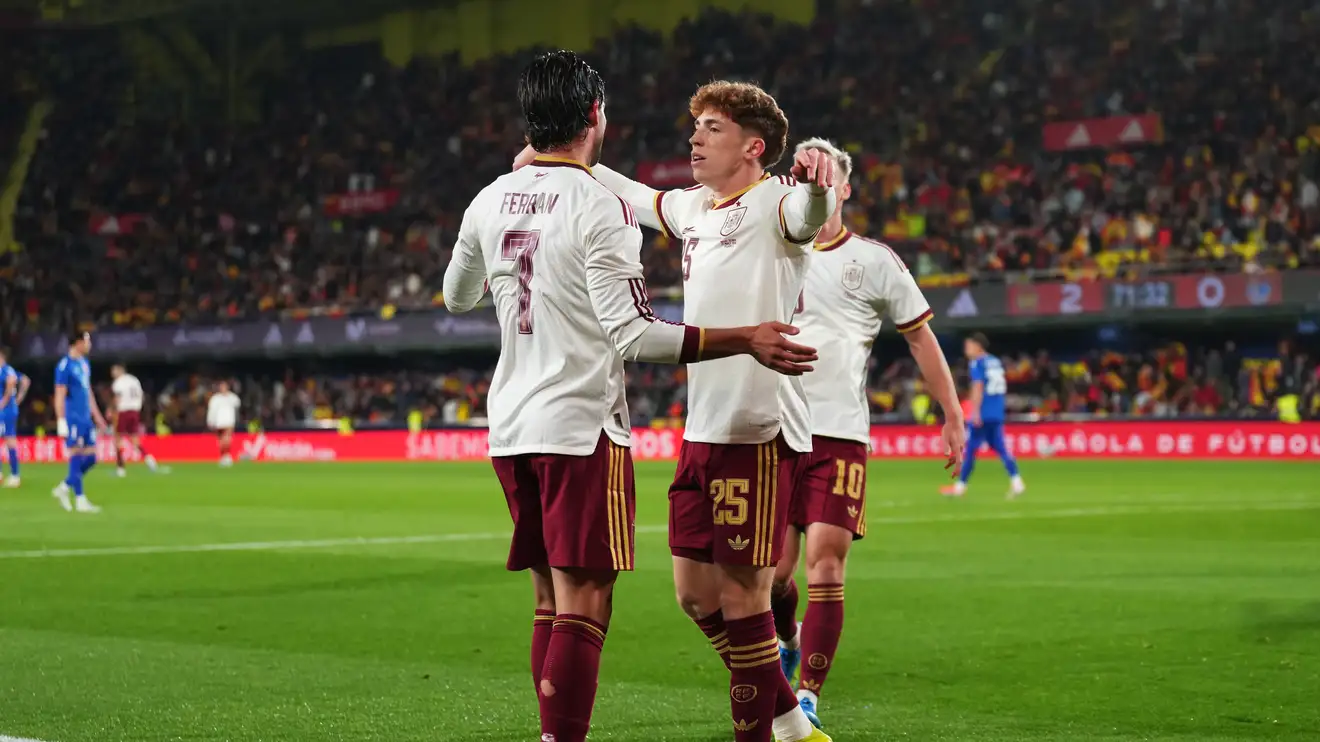 إسبانيا تسحق صربيا.. وتوجه رسالة تحذيرية لمصر والسعودية