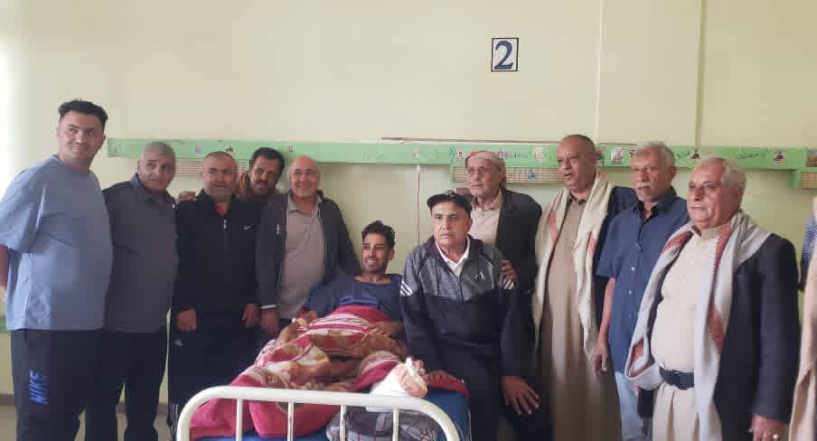 تفقد الوضع الصحي للاعب اهلي صنعاء لكرة السلة البكير