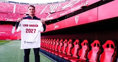 رسميًا.. إشبيلية يعلن التعاقد مع المدرب لويس جارسيا بلازا حتى 2027