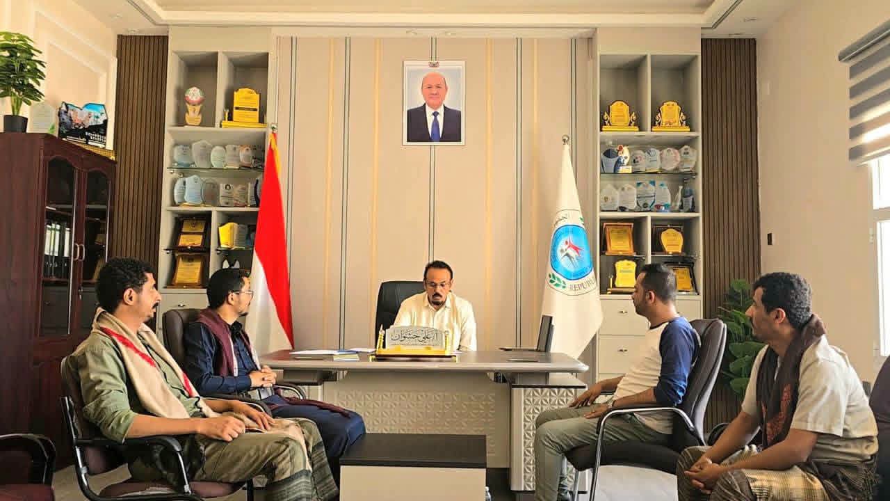 مدير عام الشباب والرياضة يلتقي اللجنة المجتمعية بمديرية جبل مراد