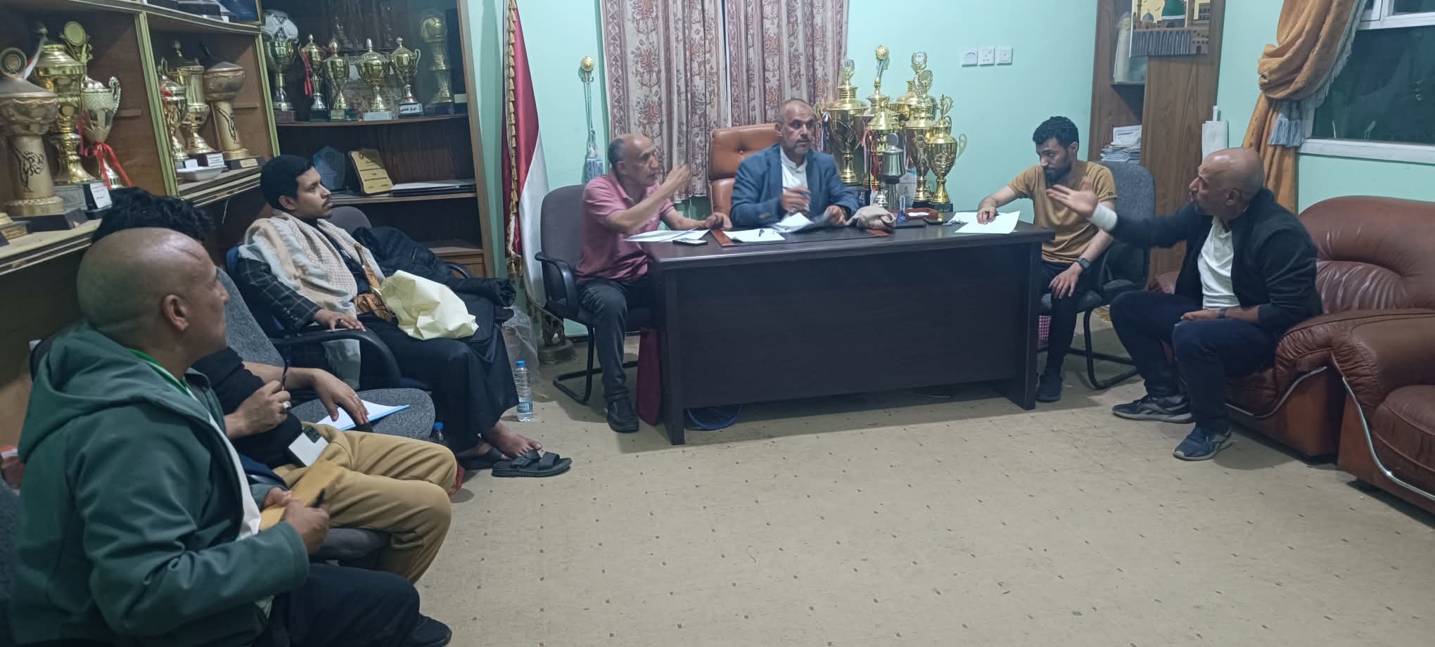 برئاسة السقاف ...إدارة 22 مايو تقر استمارة تقييم اللاعبين وتناقش ملف الاستثمار ومواجهة أهلي الحديدة