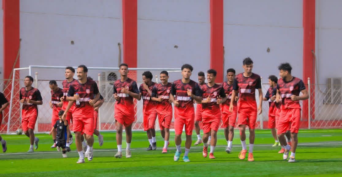 متصدر الدوري شعب حضرموت يختتم تحضيراته لمواجهة فحمان
