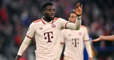 مانشستر يونايتد يدرس التعاقد مع ألفونسو ديفيز ظهير بايرن ميونخ