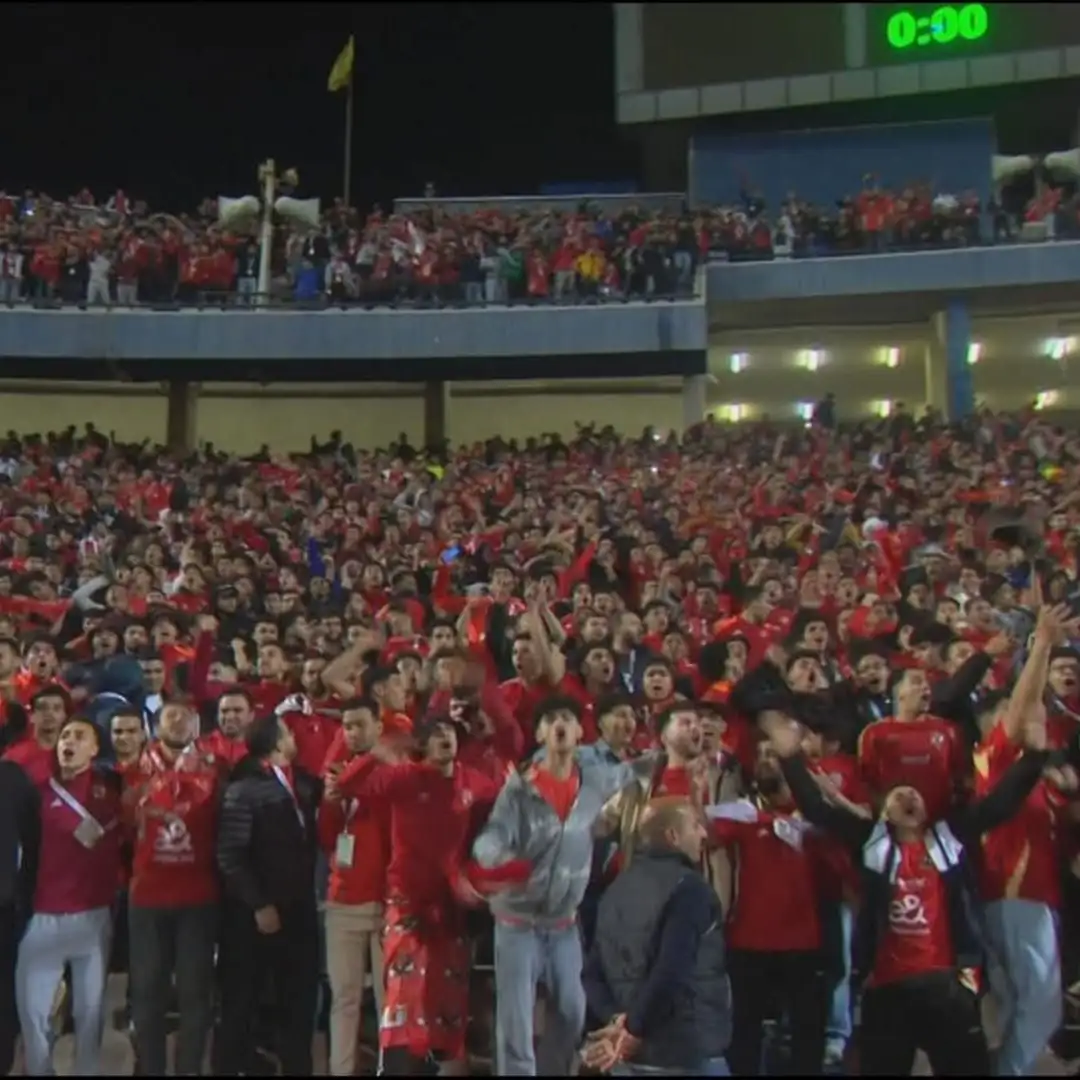 الجيش الملكي يُعلن الحرب القانونية على الأهلي بعد "ليلة الرشق والاشتباكات"