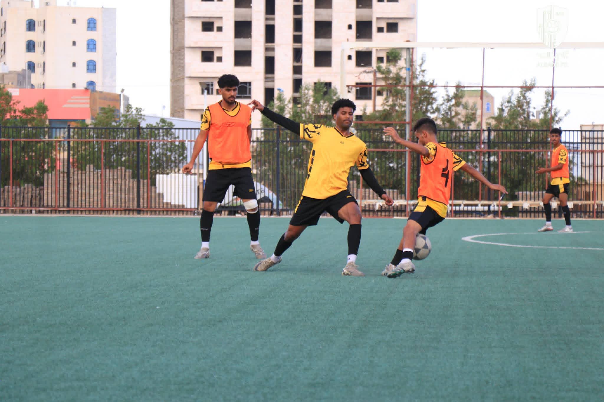 الفريق الكروي لنادي سد مأرب يرفع من جاهزيته لكأس الجمهورية ودوري الاولى