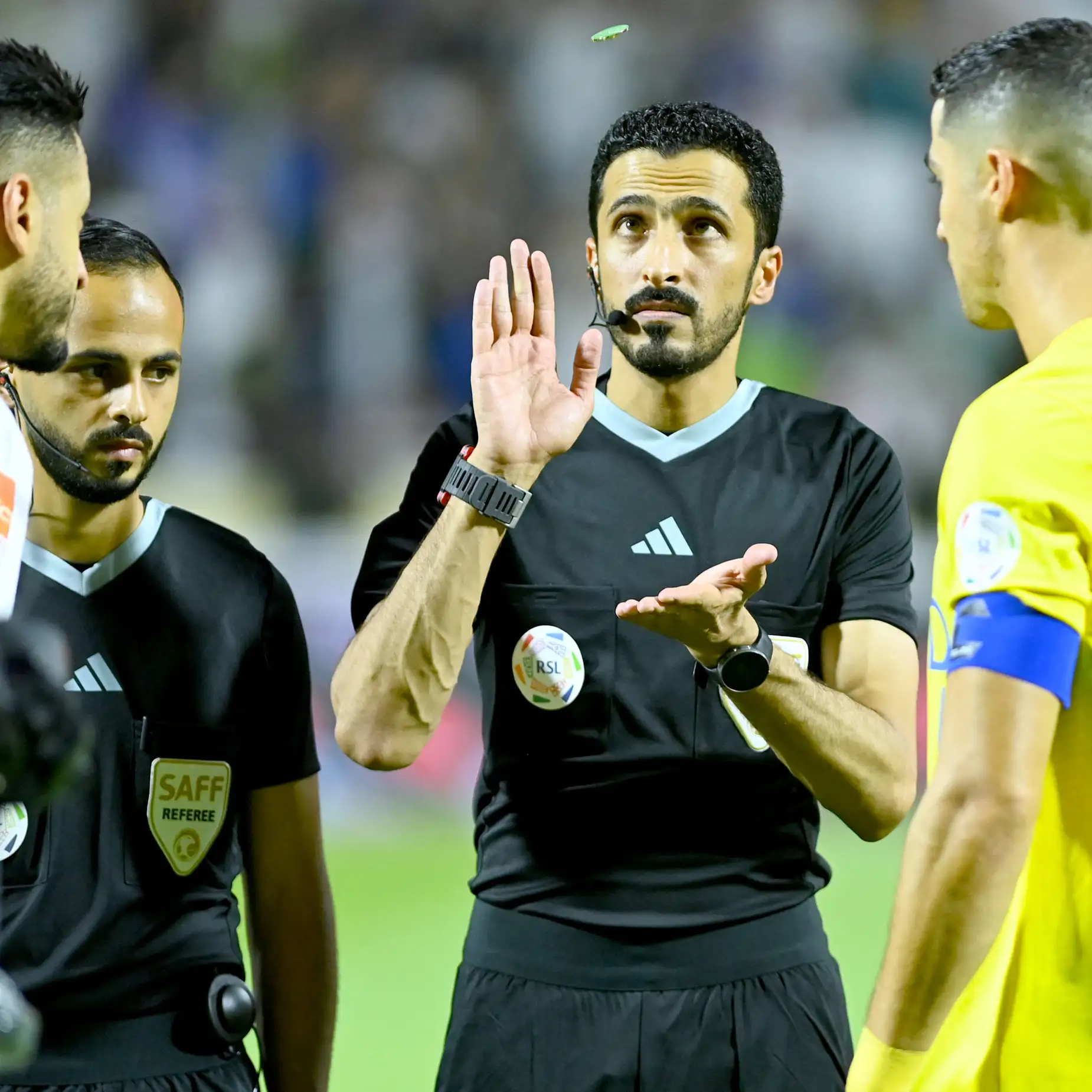 بهدف خرافي.. مراد باتنا يزحف نحو عرش رونالدو في دوري روشن