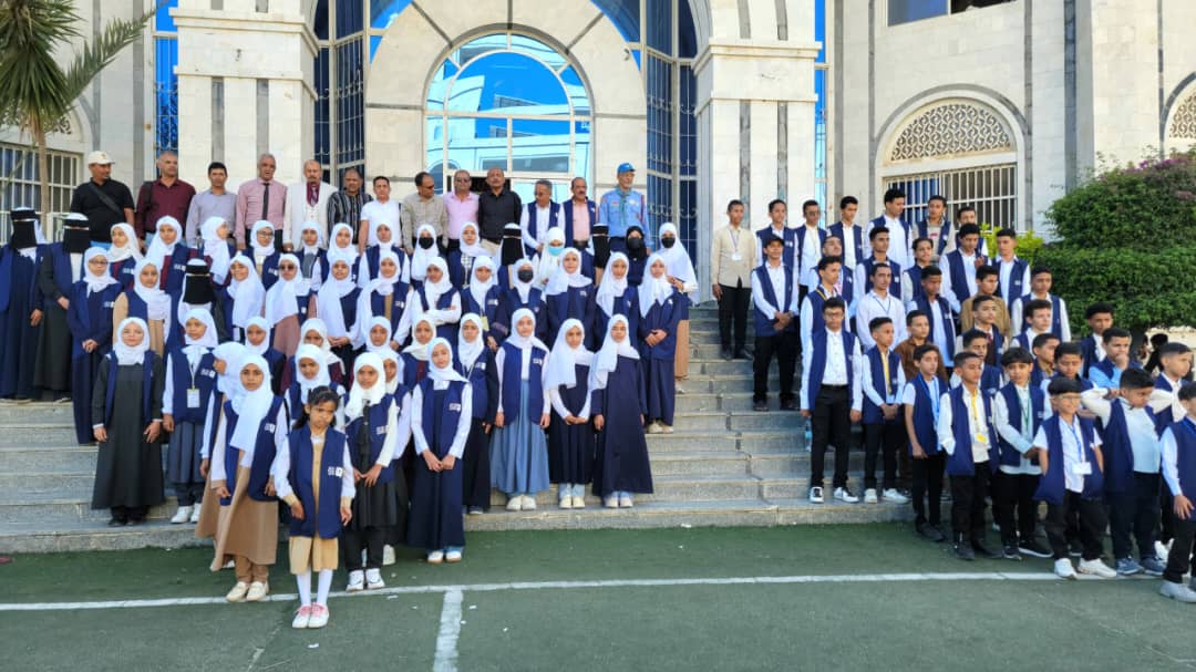 تحت شعار "القراءه صلاة العقل في محراب الحقيقه ... شعبة التعليم(إدارة الأنشطة المدرسية) بتعز نظمت مسابقة تحدي القراءه