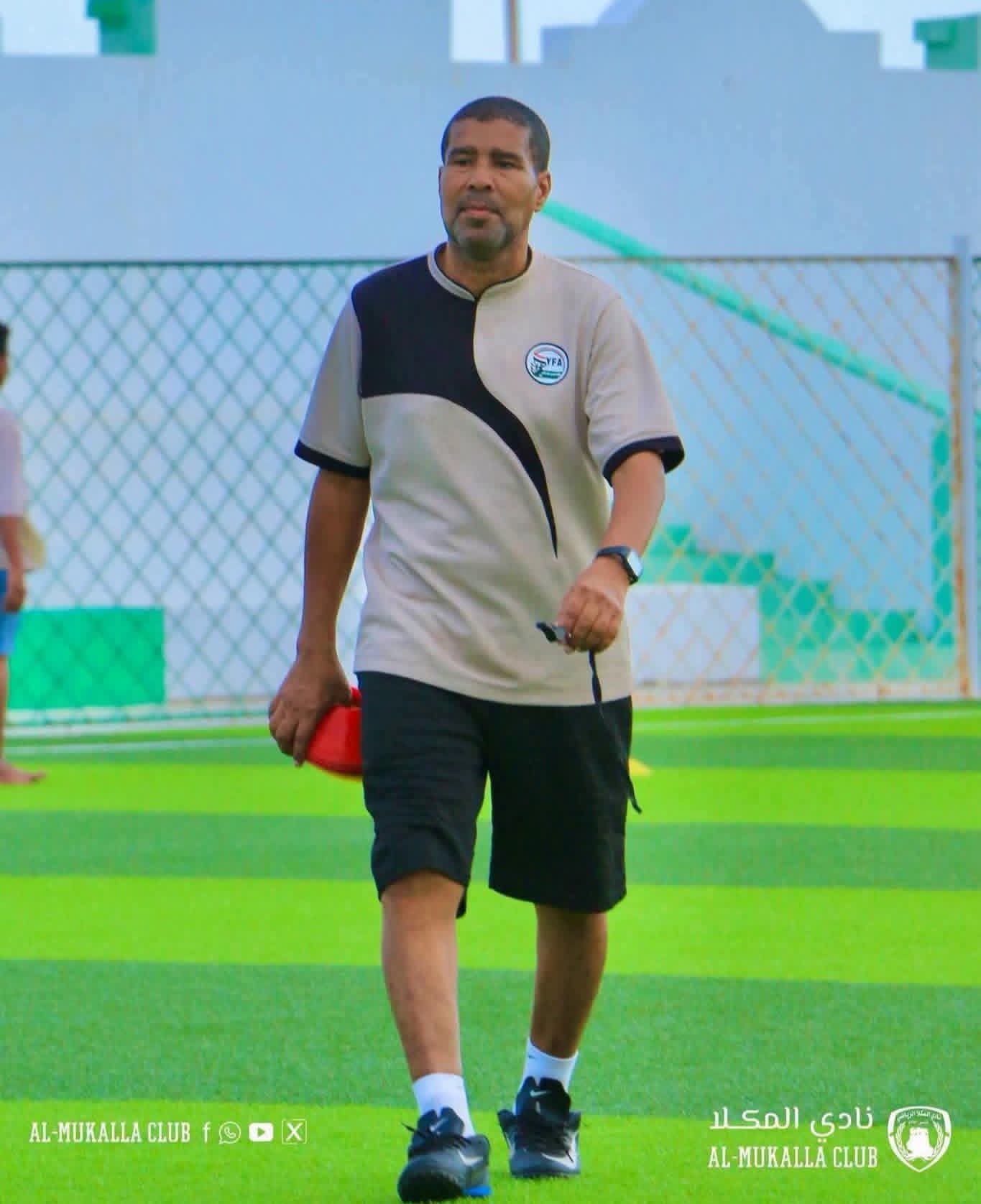 كفيت ووفيت كابتن انور عاشور