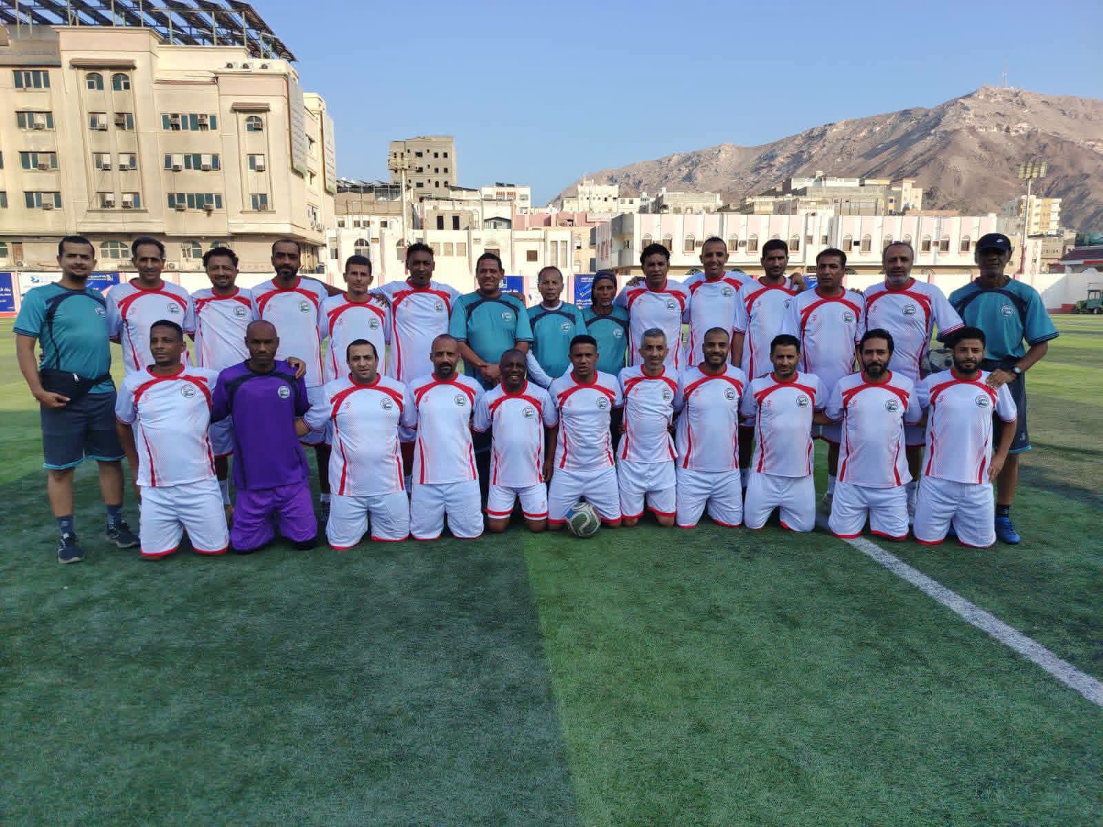 منشأة نادي شعب حضرموت تحتضن تحضيرات منتخبنا الوطني لقدامى اللاعبين للبطولة الخليجية بالدوحة