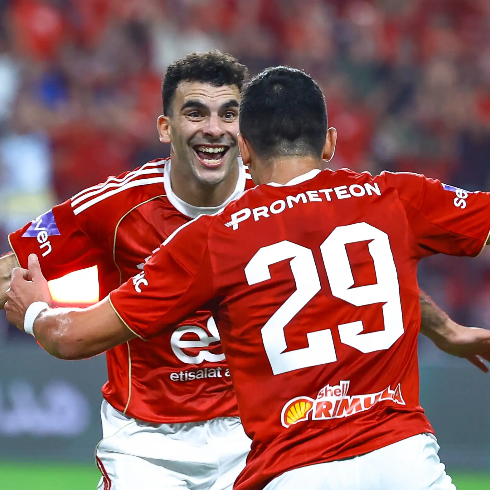 الأهلي يقهر الزمالك ويقفز للصدارة مؤقتًا