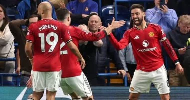 مانشستر سيتي يطارد آرسنال على القمة وحسم اللقب في الدوري الإنجليزي .