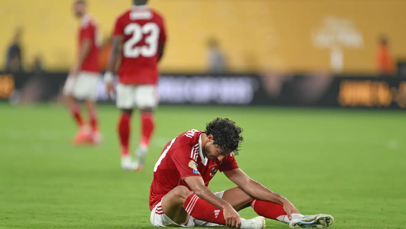 وائل جمعة يجلد نجوم الأهلي: خروج يليق بهم