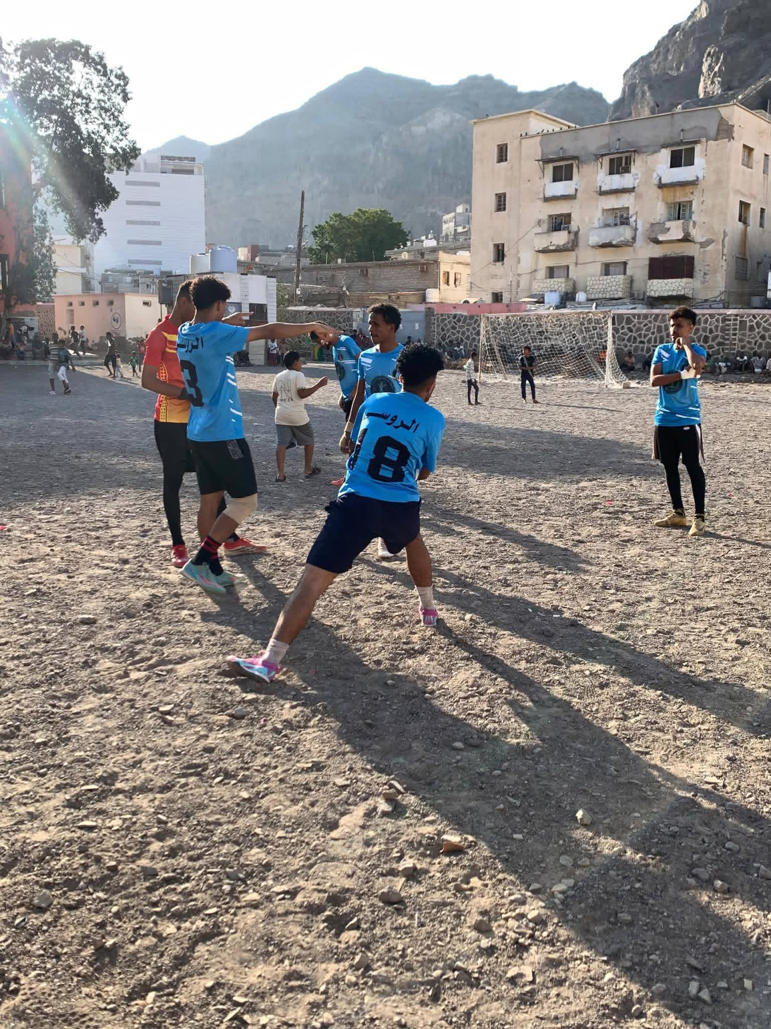 فريق العتيمة يحقق فوزا مثيرا على الروسي ويلحق بركب المتأهلين لربع نهائي بطولة شهداء الخساف الرمضانية