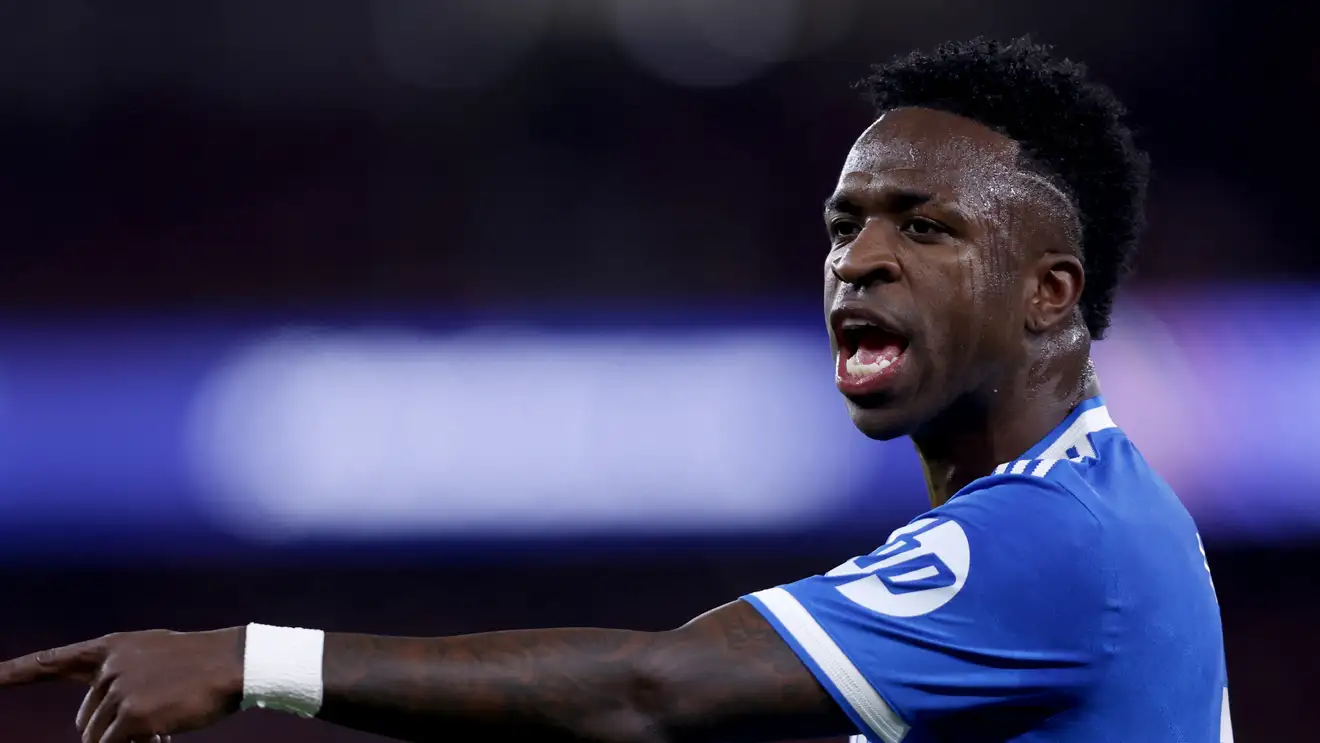 بيان رسمي.. الحكومة البرازيلية تقتحم أزمة فينيسيوس وبريستياني