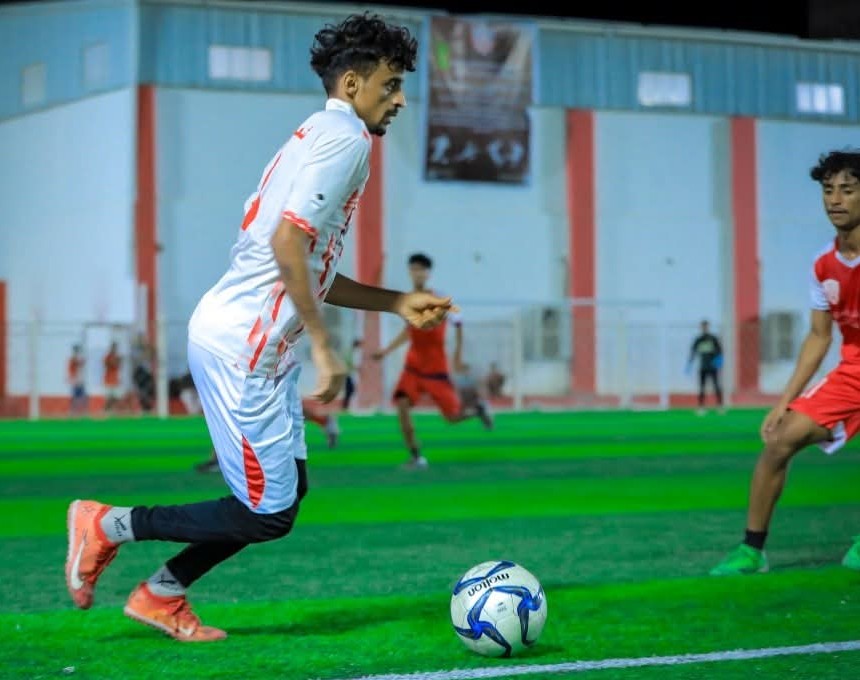 الفريق الأول لكرة القدم  بشعب حضرموت يختتم تحضيراته الرمضانية بمواجهة داخلية.